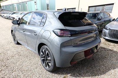 Peugeot 208 — photo 6